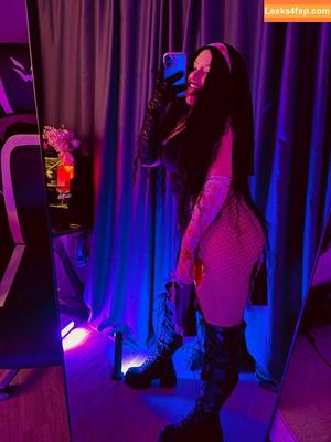 Nutellows photo #0556