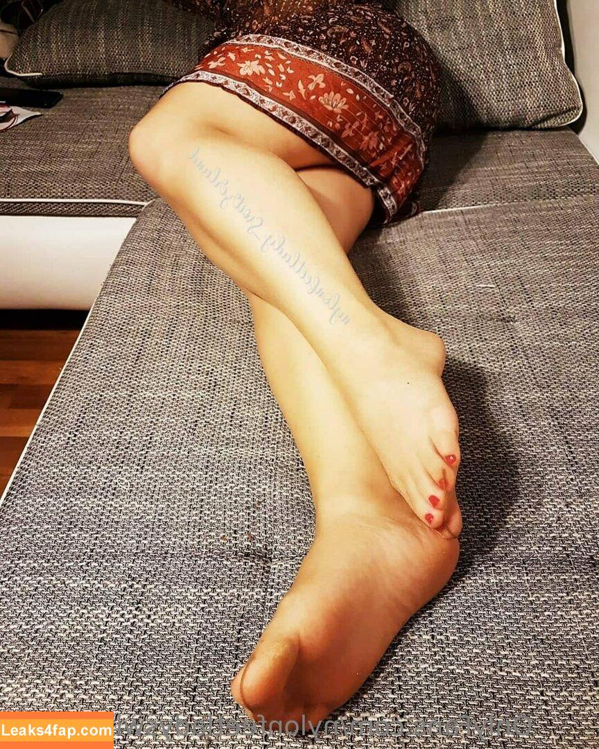 nylonfeetladyswitzerland / nylonfeetlady_switzerland leaked photo photo #0052