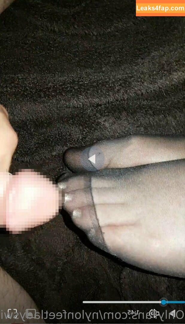 nylonfeetladyswitzerland / nylonfeetlady_switzerland leaked photo photo #0092