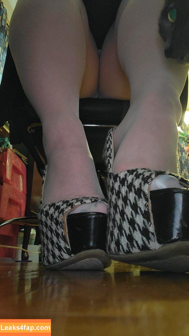 Nylonsandsocks / nylon_and_socks leaked photo photo #0170