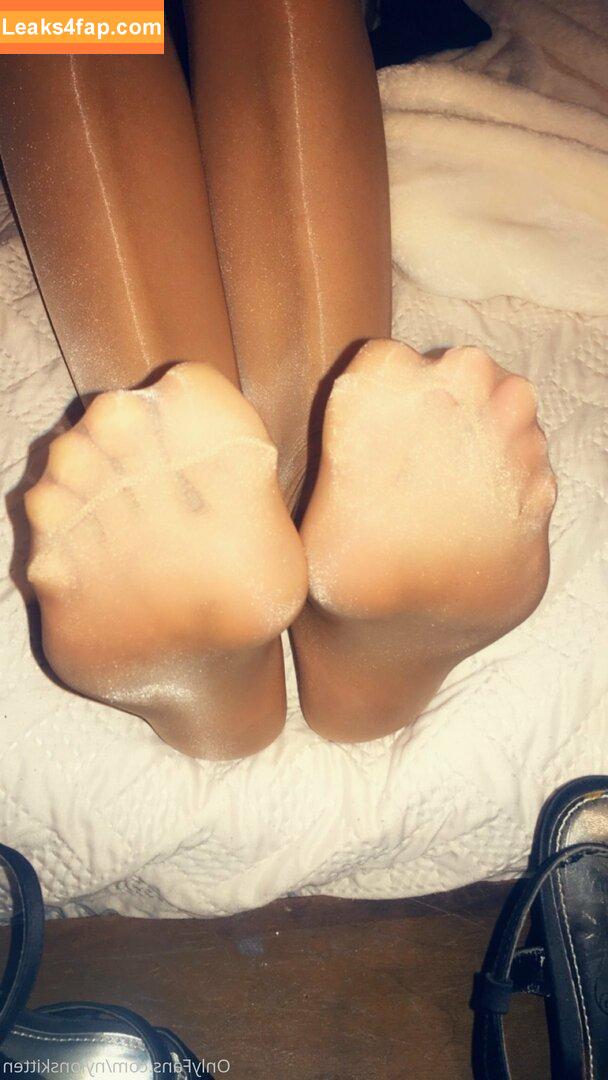 nylonskitten / sheernylonskitten leaked photo photo #0006