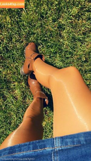 nylonskitten photo #0028