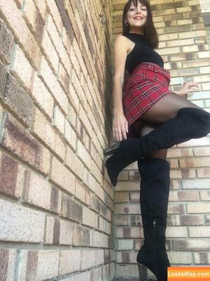 nylonskitten photo #0142