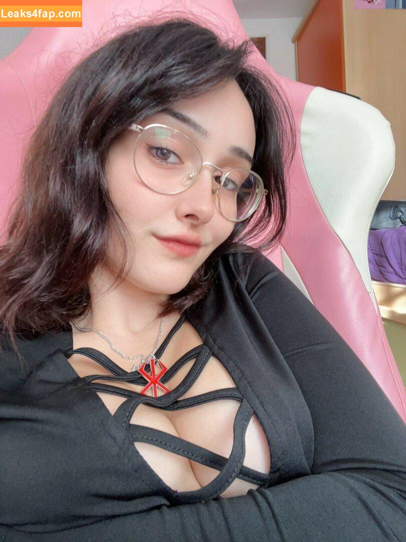 Nyukix / nyukix_ / omgcosplay leaked photo photo #0652