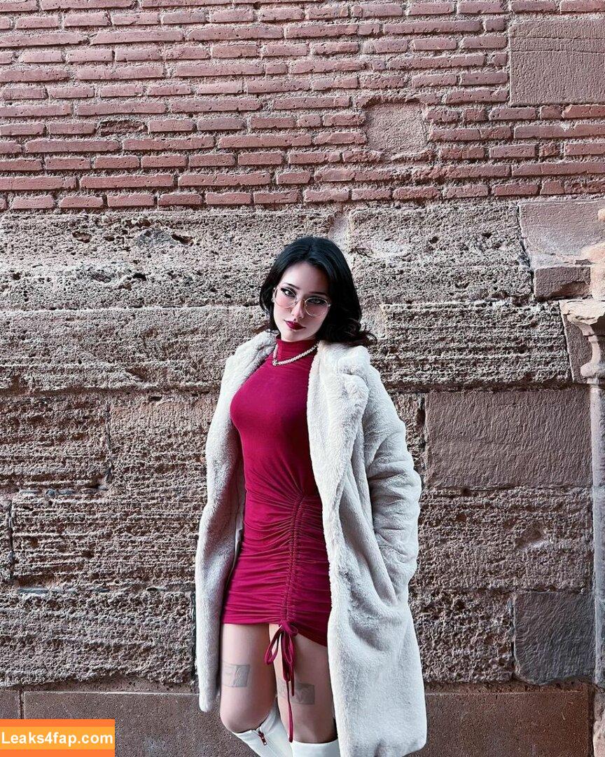 Nyukix / nyukix_ / omgcosplay leaked photo photo #0673