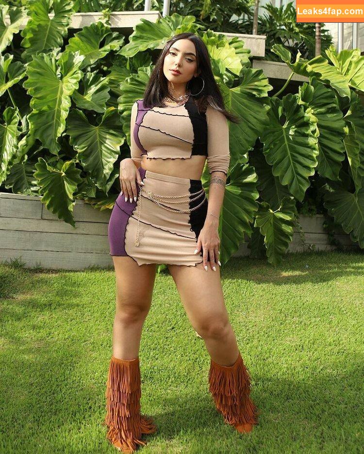 Nyvi Estephan / Discussão / nyviestephan слитое фото фото #0043