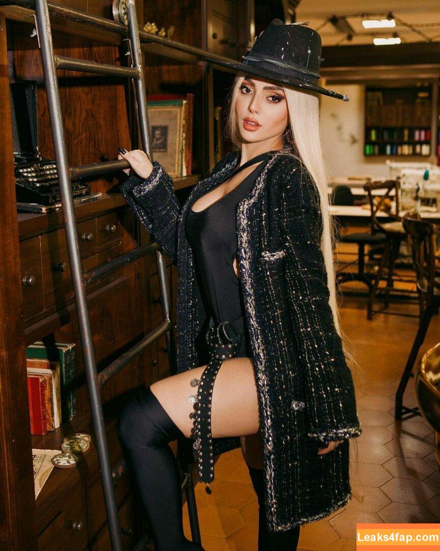 Nyvi Estephan / Discussão / nyviestephan слитое фото фото #0101