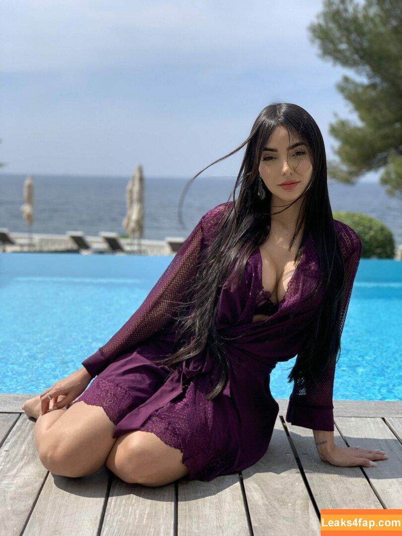 Nyvi Estephan / Discussão / nyviestephan слитое фото фото #0120