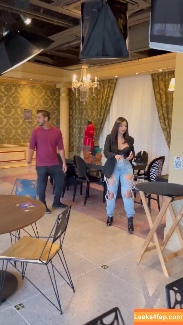 Nyvi Estephan / Discussão / nyviestephan слитое фото фото #0141