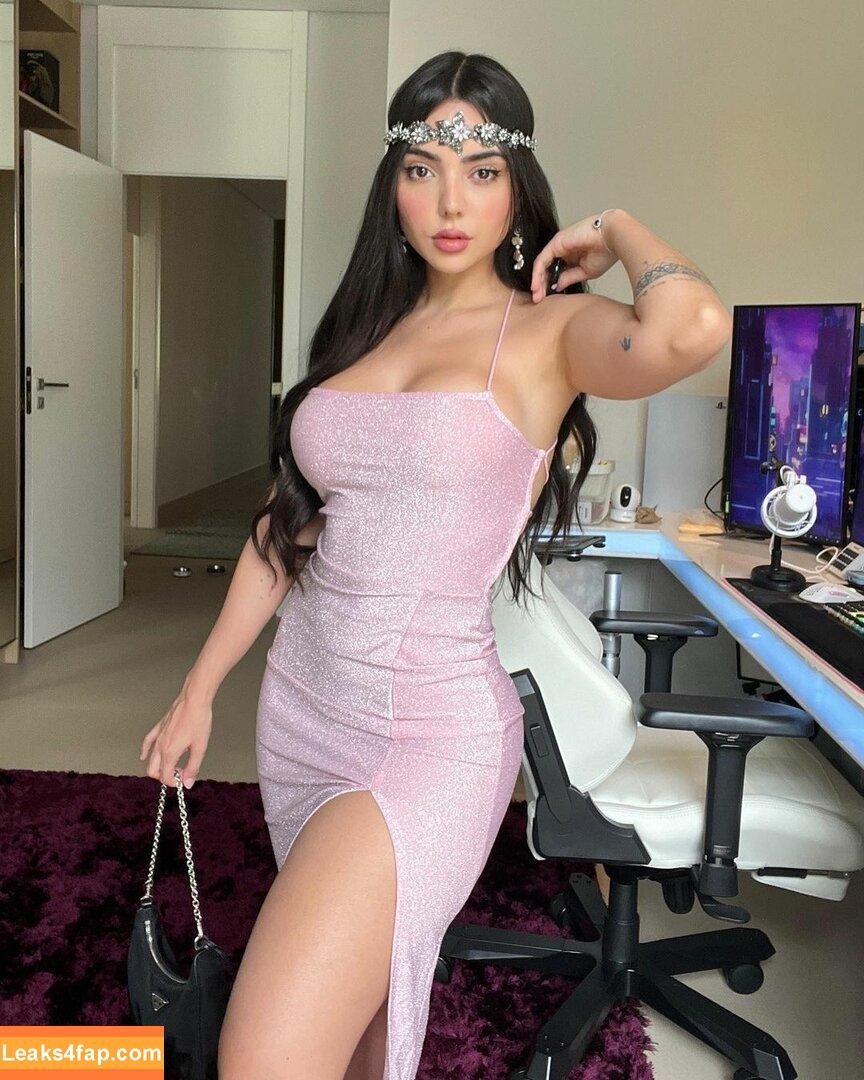 Nyvi Estephan / Discussão / nyviestephan слитое фото фото #0268