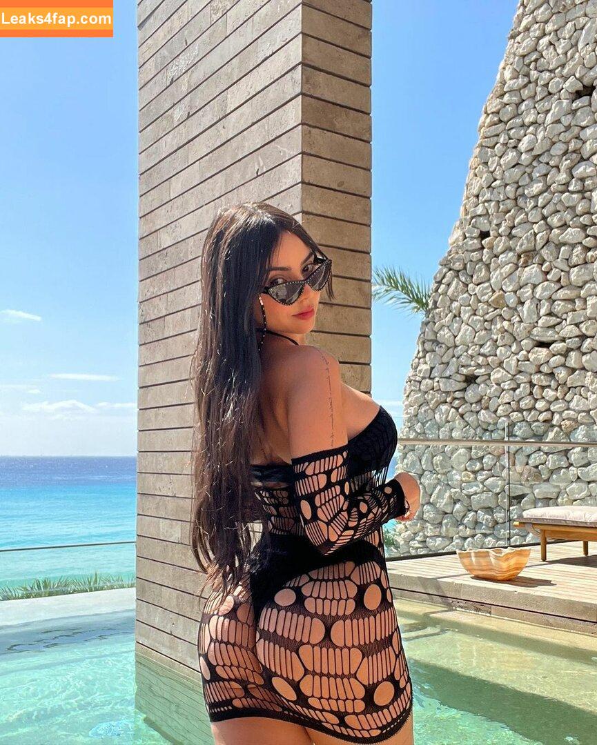 Nyvi Estephan / Discussão / nyviestephan leaked photo photo #0322