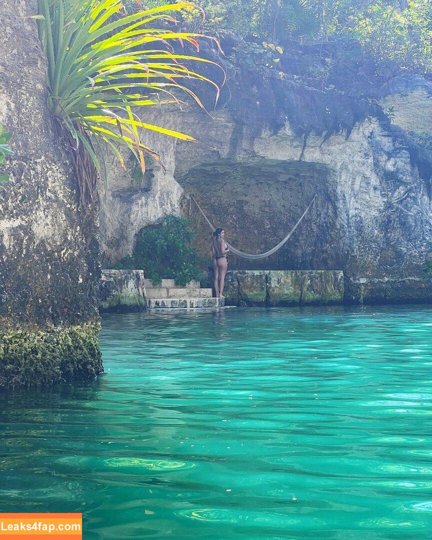 Nyvi Estephan / Discussão / nyviestephan слитое фото фото #0329