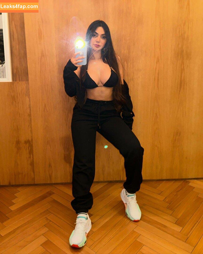 Nyvi Estephan / Discussão / nyviestephan слитое фото фото #0360