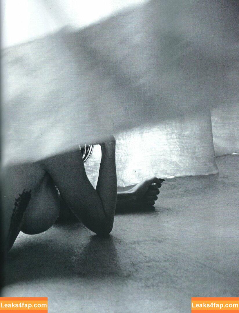 Nyvi Estephan / Discussão / nyviestephan слитое фото фото #0417