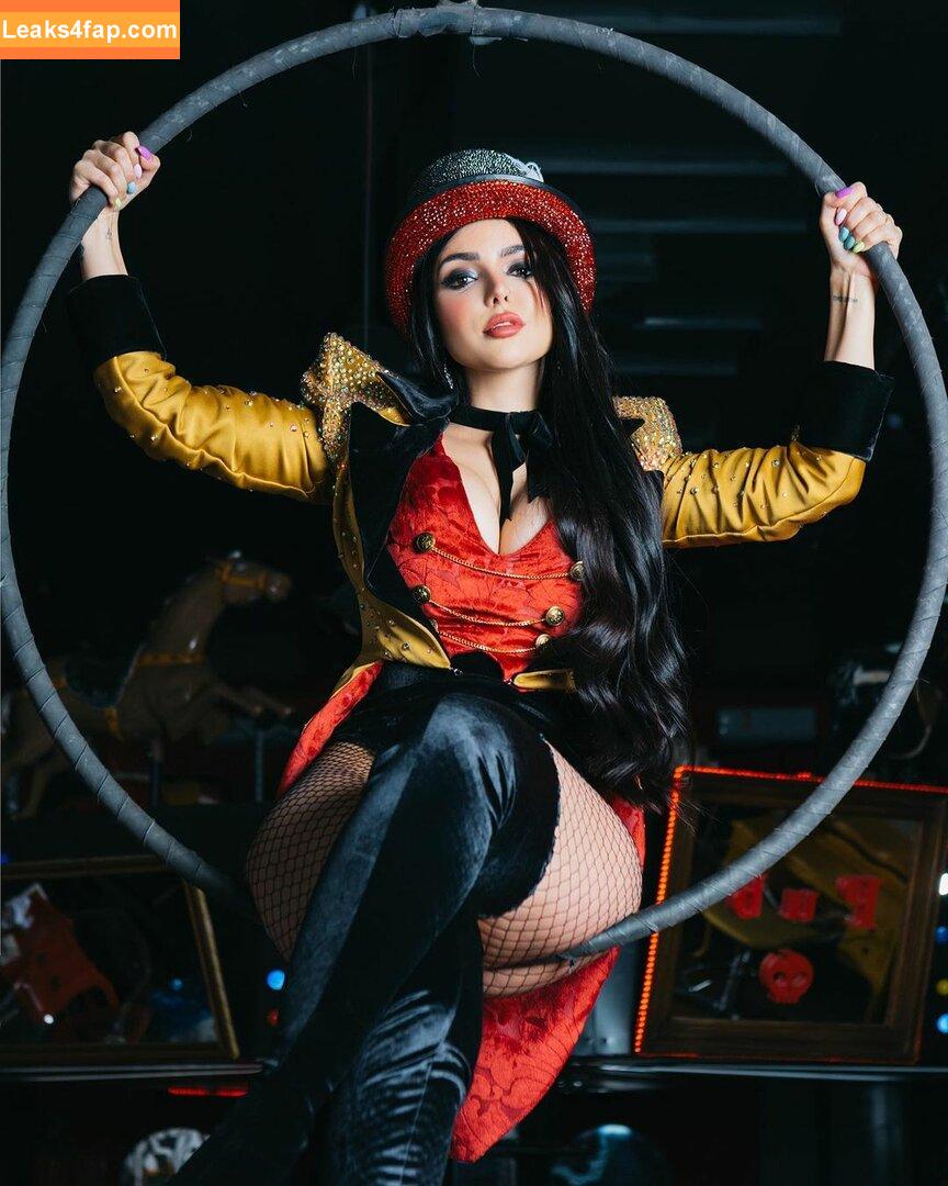 Nyvi Estephan / Discussão / nyviestephan leaked photo photo #0471