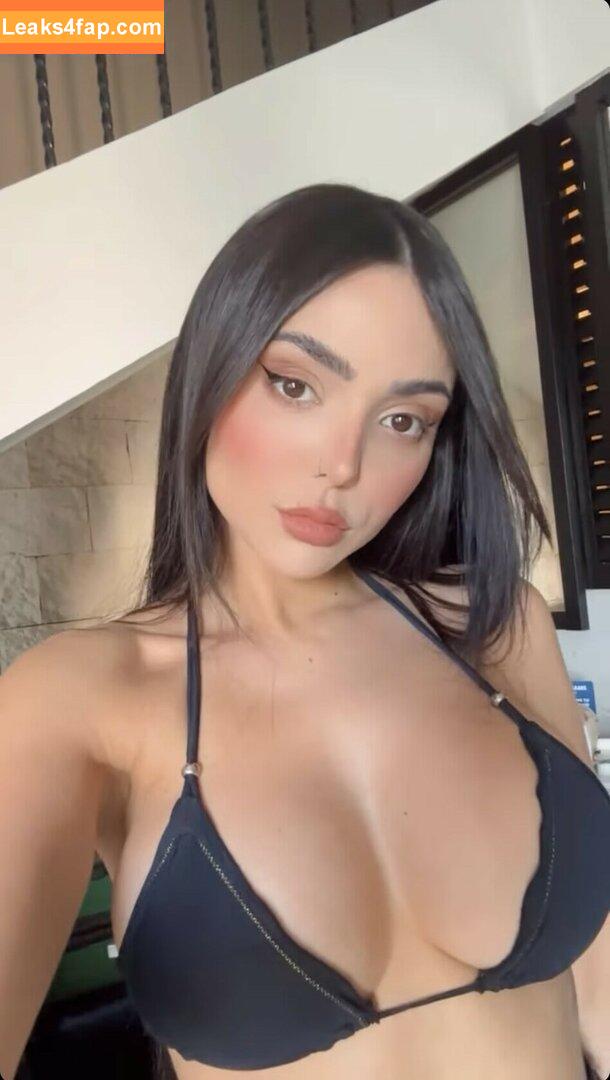 Nyvi Estephan / Discussão / nyviestephan leaked photo photo #0561