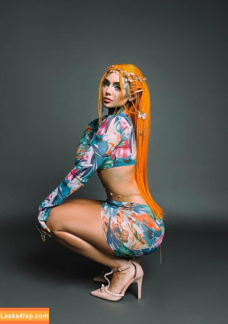 Nyvi Estephan / Discussão / nyviestephan leaked photo photo #0585