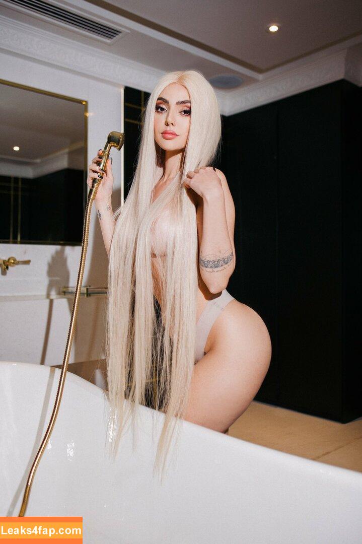 Nyvi Estephan / Discussão / nyviestephan leaked photo photo #0592