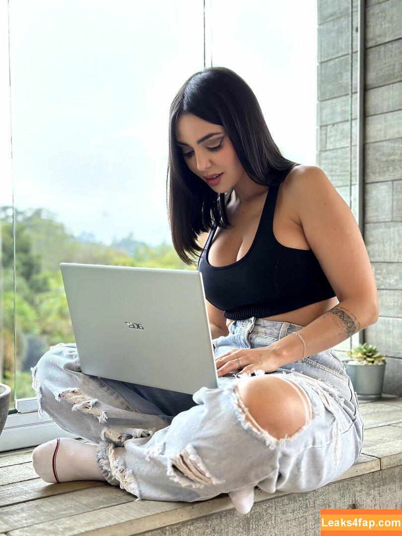 Nyvi Estephan / Discussão / nyviestephan leaked photo photo #0626