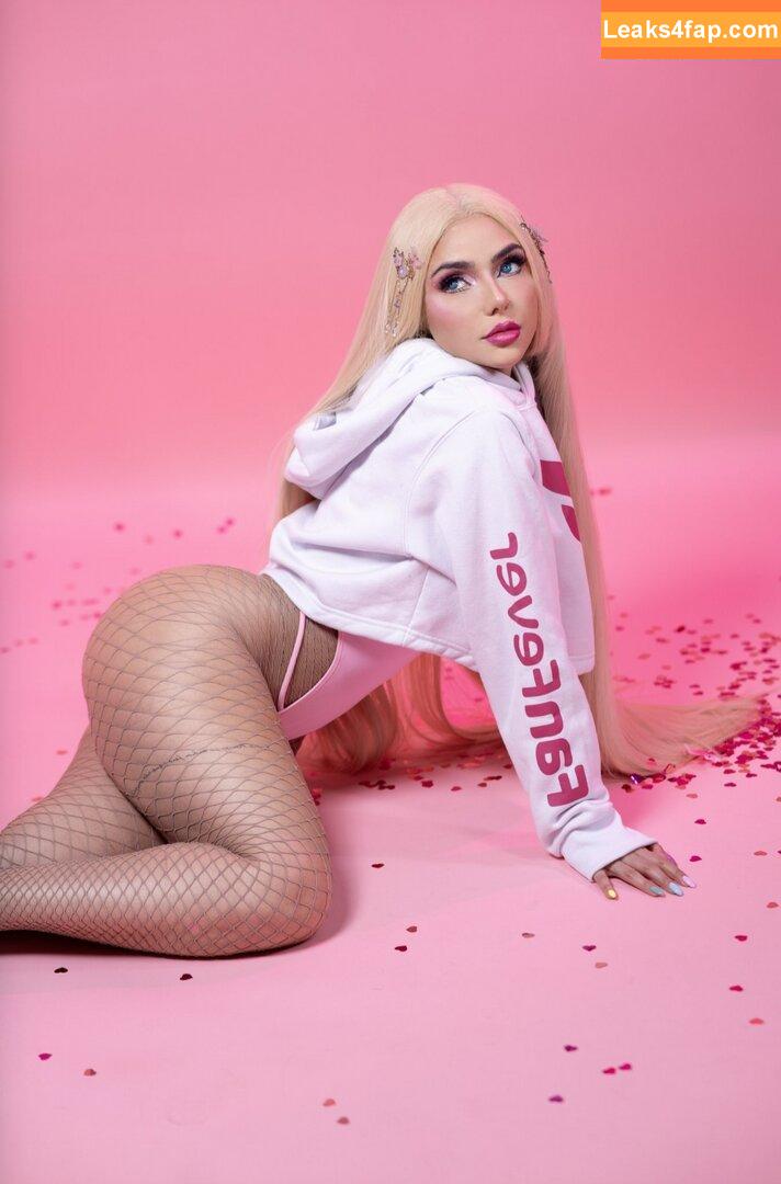 Nyvi Estephan / Discussão / nyviestephan leaked photo photo #0646