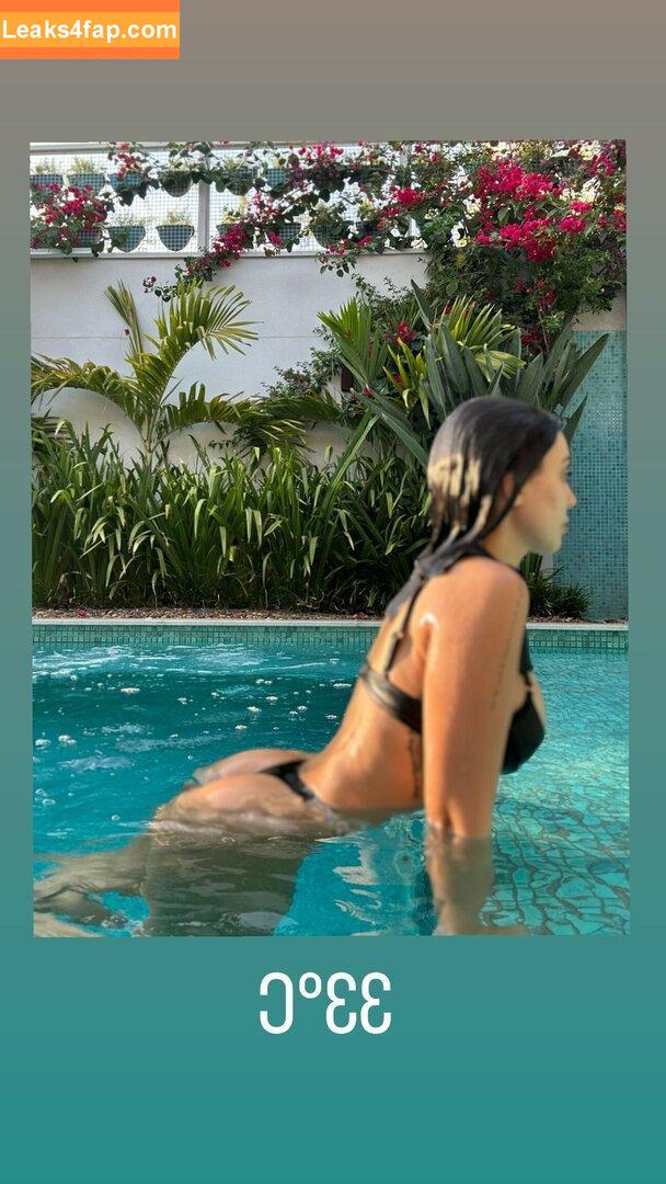 Nyvi Estephan / Discussão / nyviestephan leaked photo photo #0655