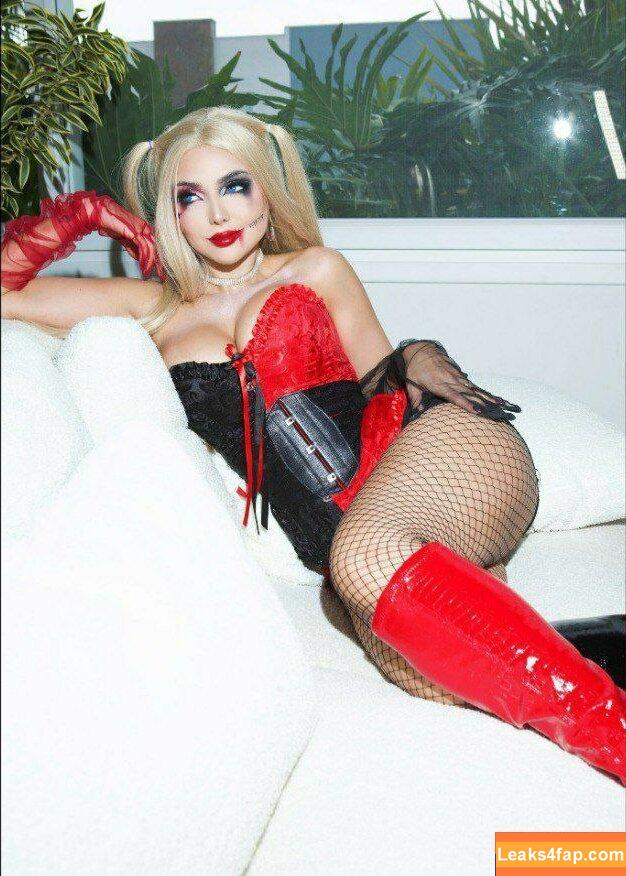 Nyvi Estephan / Discussão / nyviestephan leaked photo photo #0729