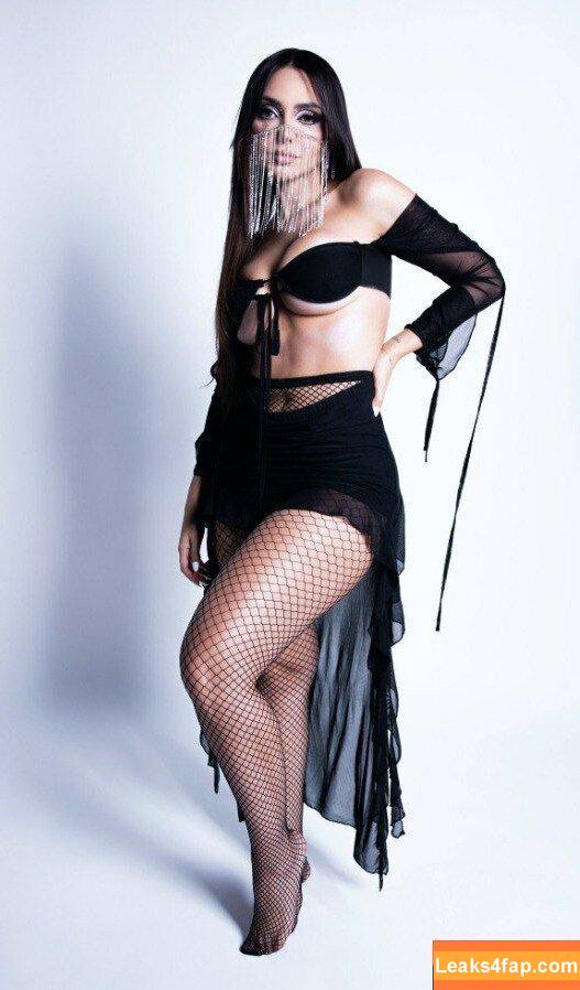 Nyvi Estephan / Discussão / nyviestephan leaked photo photo #0734