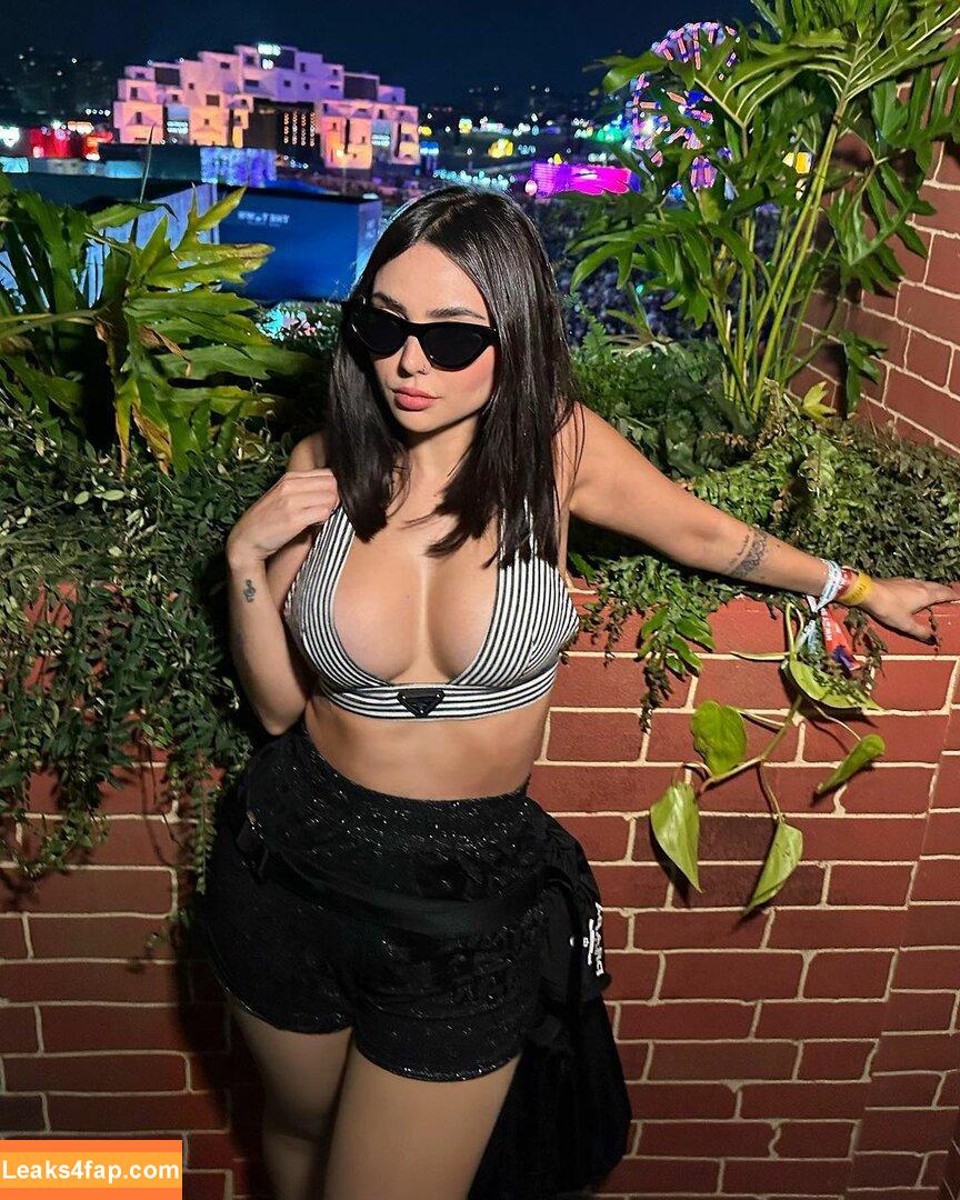 Nyvi Estephan / Discussão / nyviestephan leaked photo photo #0787