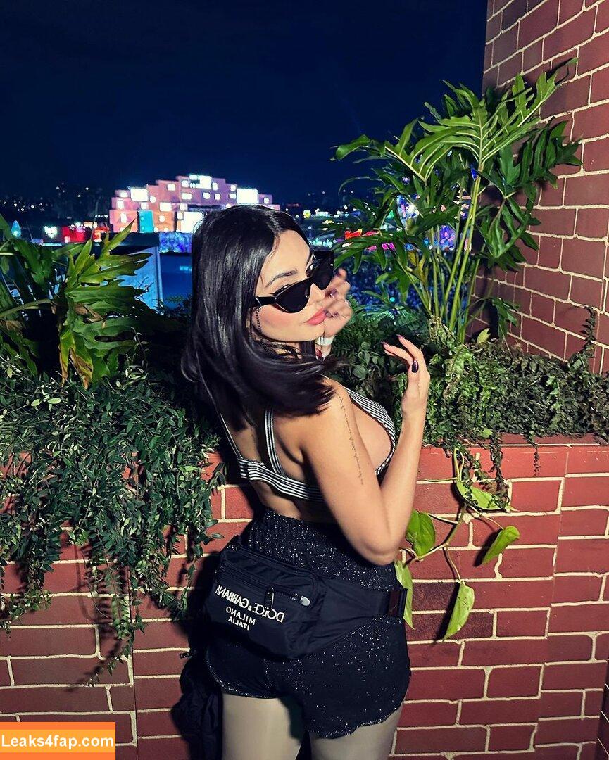 Nyvi Estephan / Discussão / nyviestephan leaked photo photo #0788