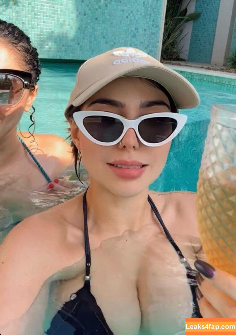 Nyvi Estephan / Discussão / nyviestephan leaked photo photo #0793