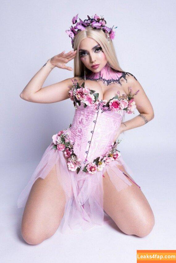 Nyvi Estephan / Discussão / nyviestephan leaked photo photo #0811