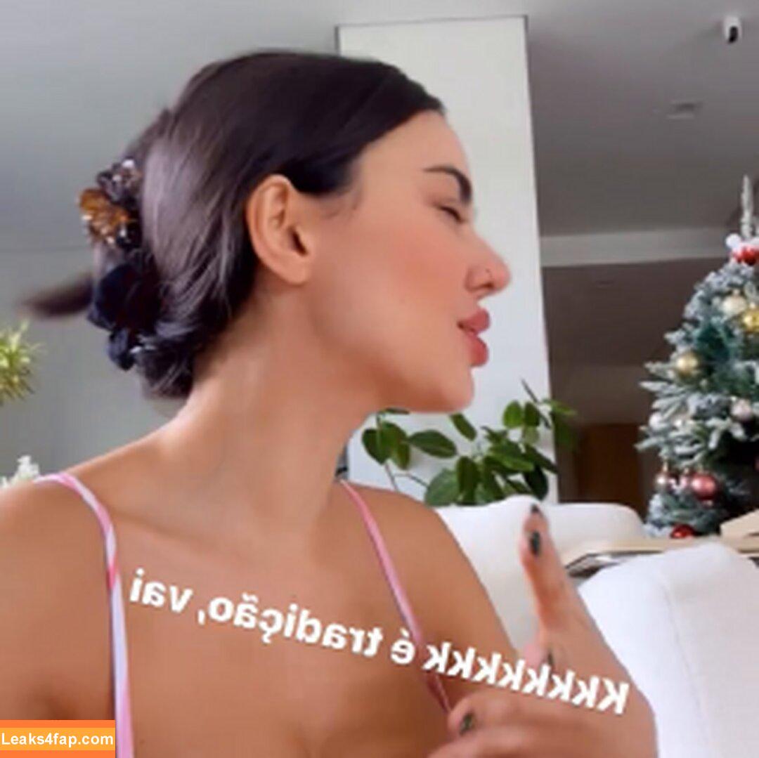 Nyvi Estephan / Discussão / nyviestephan leaked photo photo #0909