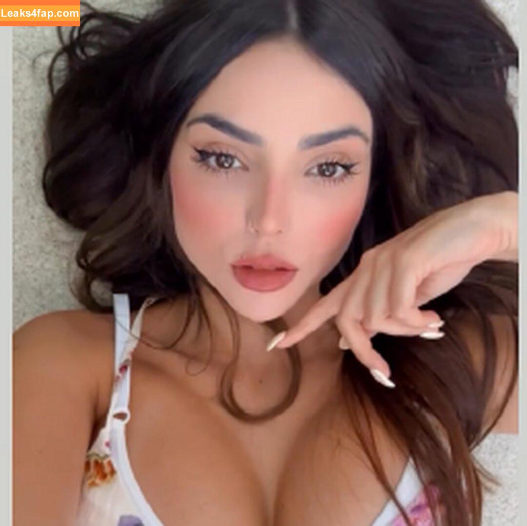 Nyvi Estephan / Discussão / nyviestephan leaked photo photo #0949