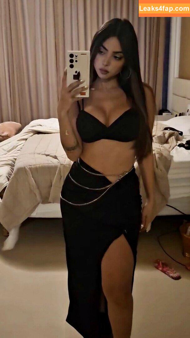 Nyvi Estephan / Discussão / nyviestephan leaked photo photo #0960