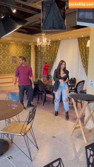 Nyvi Estephan фото #0016