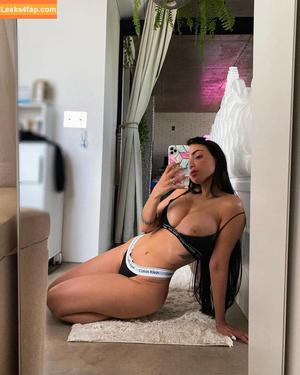 Nyvi Estephan фото #0135