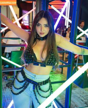 Nyvi Estephan фото #0182