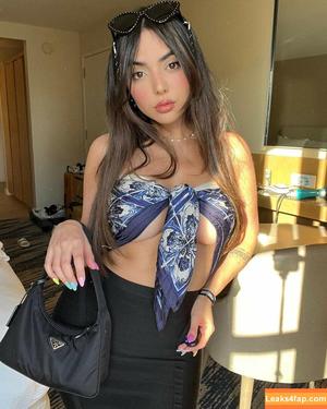 Nyvi Estephan фото #0223