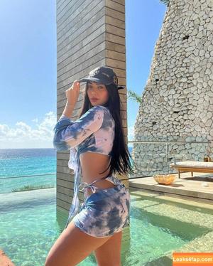 Nyvi Estephan фото #0313