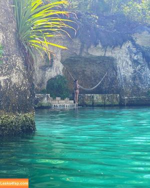 Nyvi Estephan фото #0329