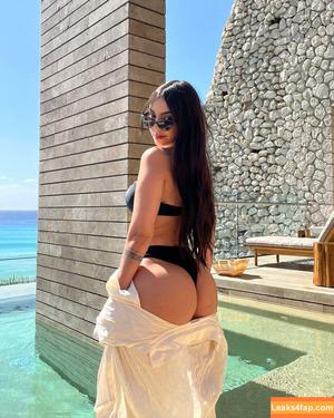 Nyvi Estephan фото #0350