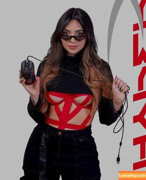 Nyvi Estephan фото #0374