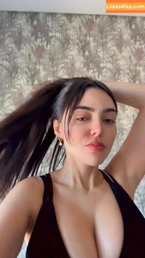 Nyvi Estephan фото #0377