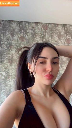 Nyvi Estephan фото #0379