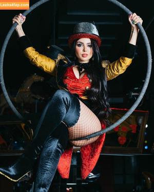 Nyvi Estephan фото #0469