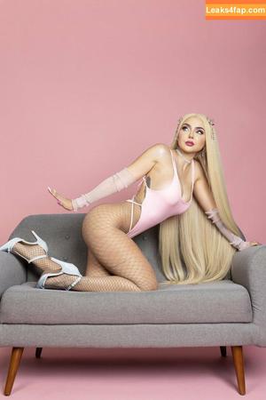 Nyvi Estephan photo #0522