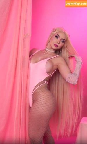 Nyvi Estephan photo #0524