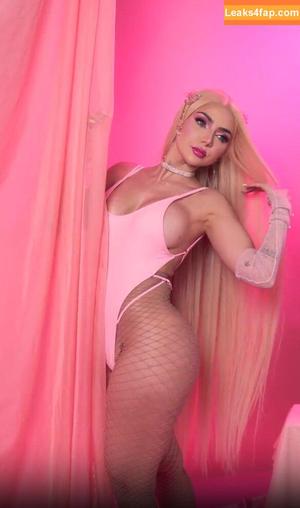 Nyvi Estephan photo #0525