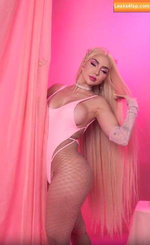 Nyvi Estephan photo #0528