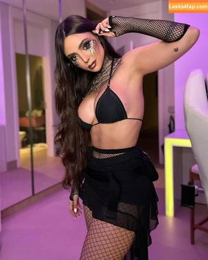 Nyvi Estephan photo #0660